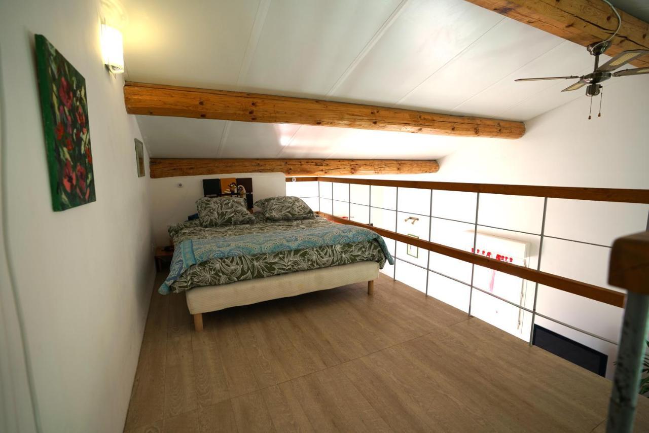 Loft Avec Mezzanine Apartment Монтаняк Екстериор снимка